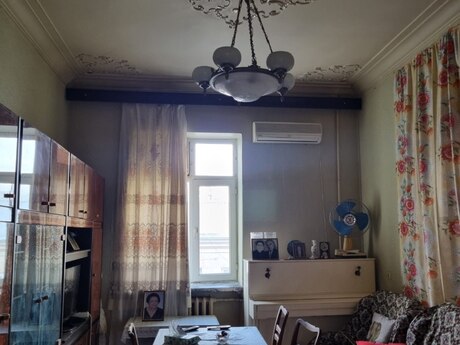 3 otaqlı köhnə tikili - Sahil m. - 80 m²
