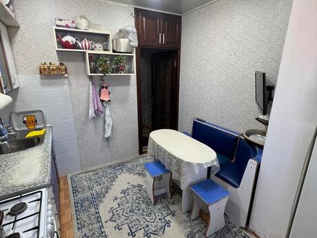 3 otaqlı köhnə tikili - Xətai r. - 85 m²
