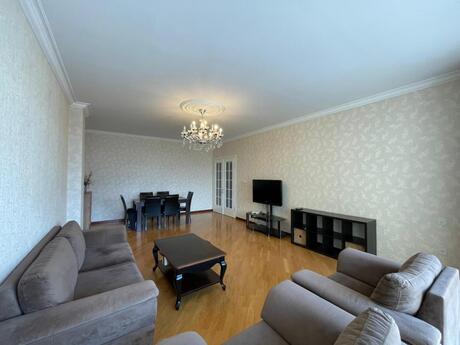 3 otaqlı yeni tikili - İçəri Şəhər m. - 145 m²