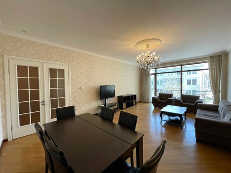 3 otaqlı yeni tikili - İçəri Şəhər m. - 145 m²