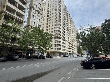 3 otaqlı yeni tikili - 8 Noyabr m. - 123 m²