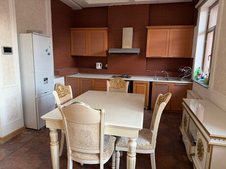 6 otaqlı həyət evi/bağ evi - Badamdar q. - 250 m²