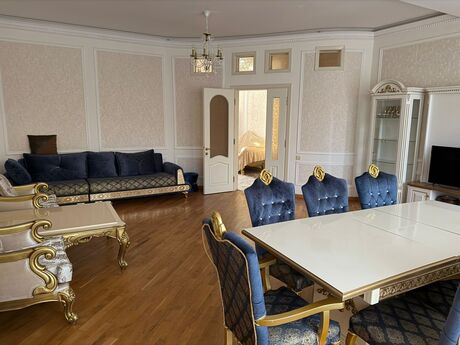 6 otaqlı həyət evi/bağ evi - Badamdar q. - 250 m²