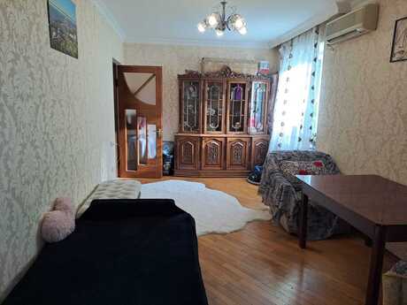 2 otaqlı köhnə tikili - 28 May m. - 80 m²