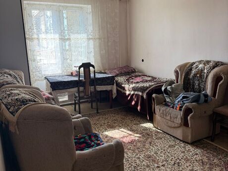3 otaqlı köhnə tikili - Suraxanı r. - 85 m²