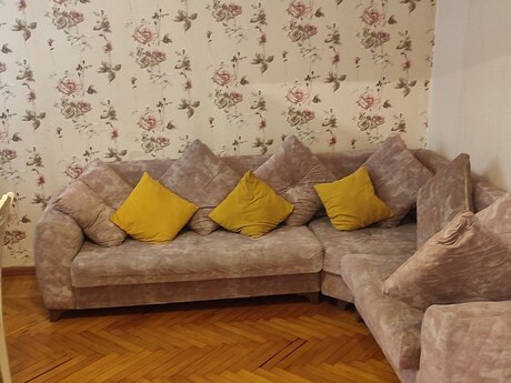 2 otaqlı köhnə tikili - 28 May m. - 50 m²