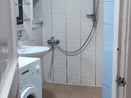 2 otaqlı köhnə tikili - 28 May m. - 50 m²