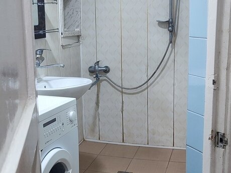 2 otaqlı köhnə tikili - 28 May m. - 50 m²