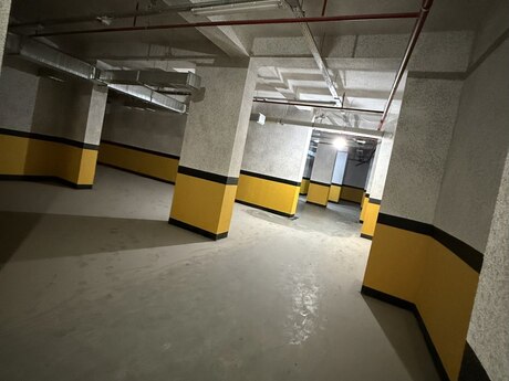 Obyekt - Ağ şəhər q. - 220 m²
