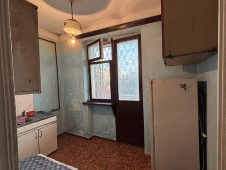 1 otaqlı köhnə tikili - Həzi Aslanov m. - 40 m²