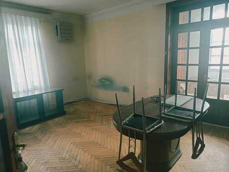 4 otaqlı köhnə tikili - Nəriman Nərimanov m. - 100 m²
