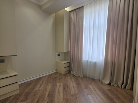 3 otaqlı yeni tikili - İnşaatçılar m. - 80 m²