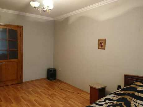 3 otaqlı köhnə tikili - İnşaatçılar m. - 130 m²