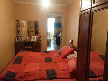 3 otaqlı köhnə tikili - İnşaatçılar m. - 130 m²