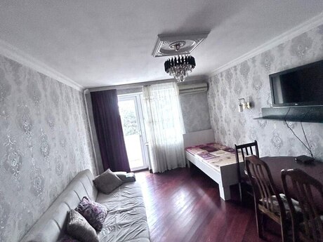 Elan №6106700 - Bakı, Neftçilər m., 1 otaqlı, 65 m², 3/5 mərtəbə