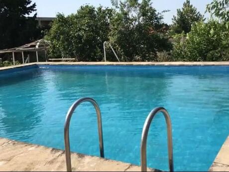 4 otaqlı həyət evi/bağ evi - Görədil q. - 150 m²