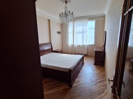 3 otaqlı yeni tikili - Badamdar q. - 130 m²