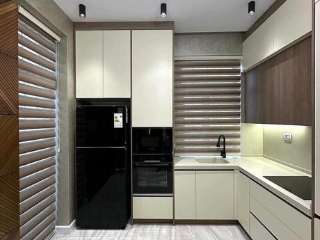 3-комн. новостройка - м. Элмляр Академиясы - 145 м²