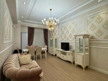2-комн. новостройка - м. Элмляр Академиясы - 107 м²