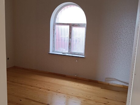 4 otaqlı həyət evi/bağ evi - Masazır q. - 200 m²