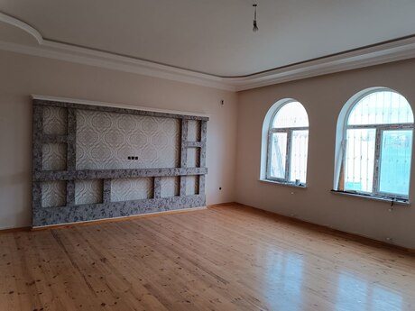 4 otaqlı həyət evi/bağ evi - Masazır q. - 200 m²