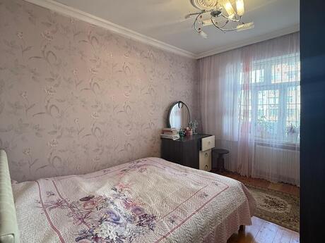 3 otaqlı köhnə tikili - Yeni Günəşli q. - 80 m²