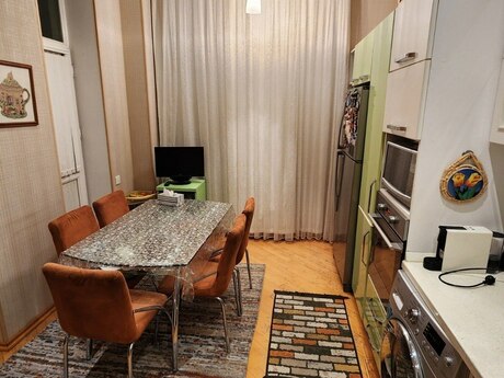 3-комн. новостройка - м. Нариман Нариманов - 150 м²