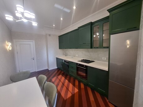 2 otaqlı yeni tikili - İnşaatçılar m. - 85 m²