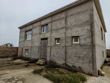 4 otaqlı həyət evi/bağ evi - Savalan q. - 135 m²