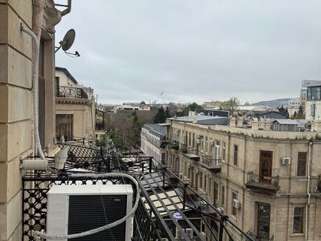 7 otaqlı köhnə tikili - Sahil m. - 335 m²