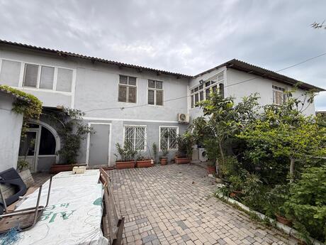 6-комн. дом/дача - пос. Новханы - 200 м²