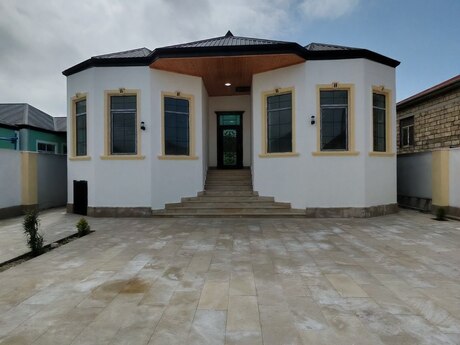 5 otaqlı həyət evi/bağ evi - Savalan q. - 140 m²