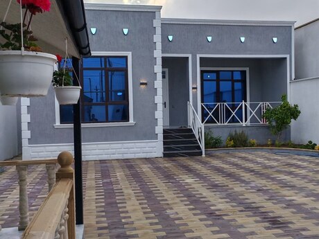 4 otaqlı həyət evi/bağ evi - Savalan q. - 135 m²