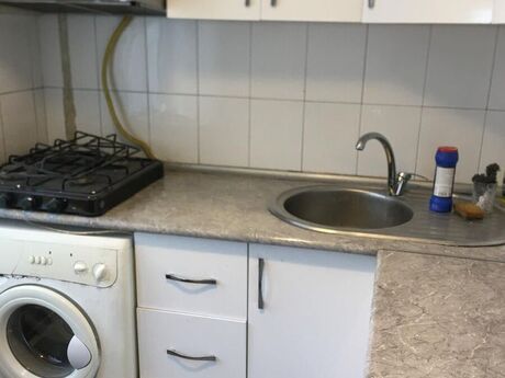1 otaqlı köhnə tikili - Elmlər Akademiyası m. - 38 m²