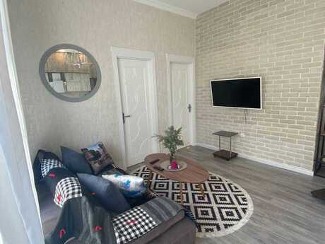 3 otaqlı həyət evi/bağ evi - Novxanı q. - 70 m²
