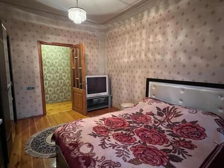 4 otaqlı köhnə tikili - Azadlıq Prospekti m. - 130 m²