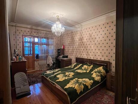 4 otaqlı köhnə tikili - Azadlıq Prospekti m. - 130 m²