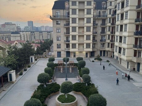 Объявление №6106865 - Баку, пос. Аг шехер, 3-комн., 145 м², 4/18 этаж