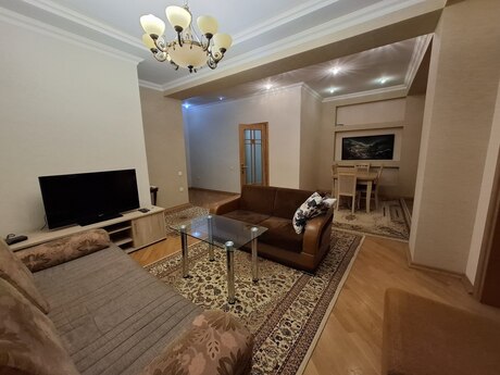 3 otaqlı yeni tikili - Şah İsmayıl Xətai m. - 140 m²