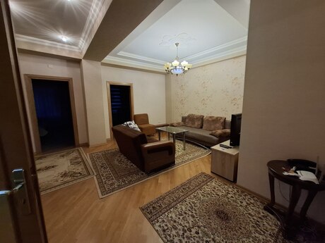 3 otaqlı yeni tikili - Şah İsmayıl Xətai m. - 140 m²