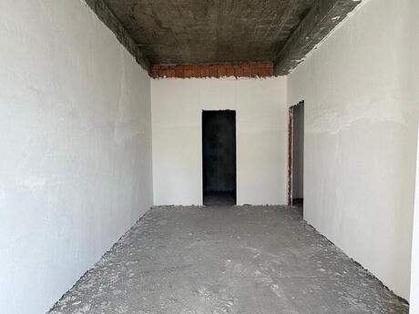 3-комн. новостройка - м. 28 мая - 91.1 м²