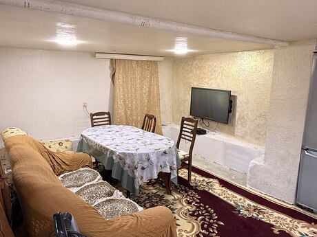 5 otaqlı həyət evi/bağ evi - Zığ q. - 154 m²