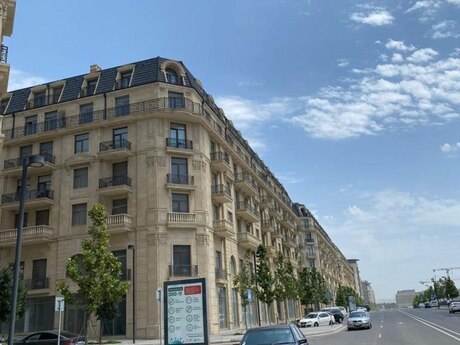 4 otaqlı yeni tikili - Ağ şəhər q. - 165 m²