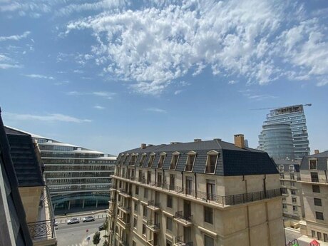 4 otaqlı yeni tikili - Ağ şəhər q. - 165 m²