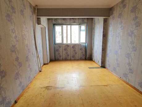 4 otaqlı köhnə tikili - Yeni Günəşli q. - 80 m²