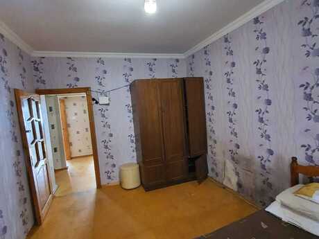 4 otaqlı köhnə tikili - Yeni Günəşli q. - 80 m²
