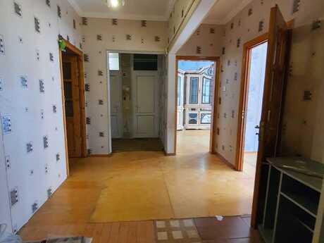 4 otaqlı köhnə tikili - Yeni Günəşli q. - 80 m²