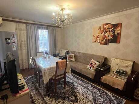 3 otaqlı köhnə tikili - Elmlər Akademiyası m. - 70 m²