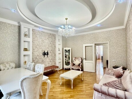 3 otaqlı köhnə tikili - Nəsimi r. - 100 m²