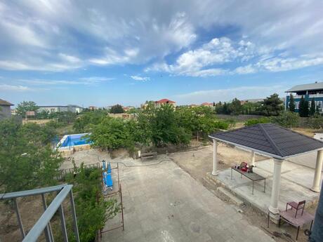 5 otaqlı həyət evi/bağ evi - Novxanı q. - 350 m²